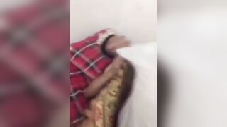 Khi có bạn thân là con gái mày không chịu buộc chịu