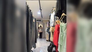 Chủ shop quần áo vú to khoe hàng thủ dâm