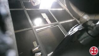 quay lén nhà vệ xinh mấy em non tơ đi đái thật kích thích - phần 9