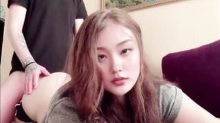Số hưởng, Được con bạn Loli lồn không lông, Cho lút Cán Live Sex Bóp Vú Đjt rên rỉ