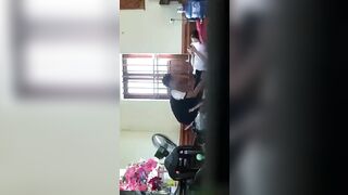 2 em học sinh mới lớn tranh thủ trưa tan học liền về nhà đè ra đụ k kịp cởi áo