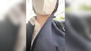 Dâm nữ eira2004 khỏa thân bắt xe đến trường show hàng public còn lén lút móc