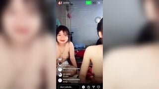 2 chị em họ cả 2 đều bị les live sex cực dì dâm khi khoe lồn.