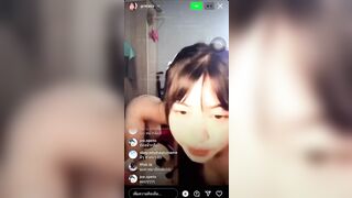 2 chị em họ cả 2 đều bị les live sex cực dì dâm khi khoe lồn.