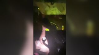 Được 1 bữa sang nhà thằng bạn mà nó làm cái trò này đây