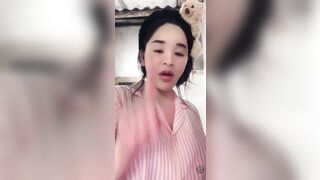 Gái xinh chubby live không mặc quần mông to dâm