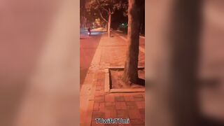 Nhỏ bạn thích cảm giác lạ, ra ngoài đường bú ngấu nghiễn cặc giả