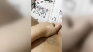 gái xinh yêu xa video call với bạn trai khỏa thân khoe bướm