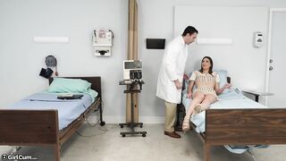 Sex Châu Âu đụ gái xinh lồn trắng hồng bắn nước tung tóe