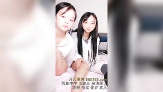 Ba chị em rủ nhau thuê trai cu to về đụ cho đã cái lồn