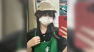 Cô sinh viên dễ thương và trong sáng