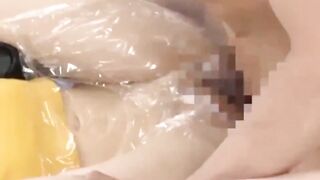 Gangbang em gái qua lớp màng thực phẩm