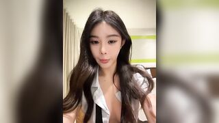 E nhân viên, Vừa đi HC về đã Cởi đồ Bóp Vú móc lồn thủ dâm rên rỉ Nứng vcl ra