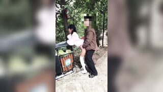Em loli dâm nứng lồn ra công viên lột đồ chổng mông cho người lạ đụ public