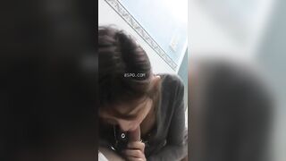 còn gì sướng hơn khi được đứa bạn thân an ỉu lúc buồn