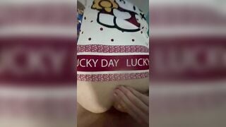 anh đừng quay nhỡ người yêu em biết là chết em đó