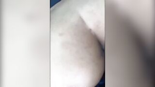 Lên rẫy hái măng với con em họ 17 tuổi, nứng quá bắt bú địt tại chỗ luôn.