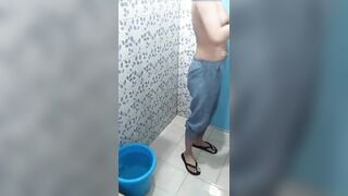 siêu phẩm quay lén mấy em bé loli non tơ đi tắm cực cuốn - phần 15