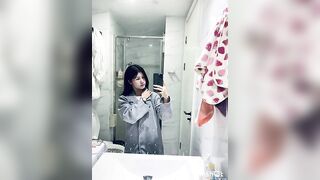 siêu phẩm quay lén mấy em bé loli non tơ đi tắm cực cuốn - phần 22