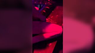 Chơi hăng quá, chơi hăng quá, anh cả ăn hải sản rồi.