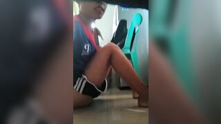 Thấy em họ 16 tuổi ko mặc sì líp anh trai xin đụ và bất ngờ em ấy đồng ý cho đụ.