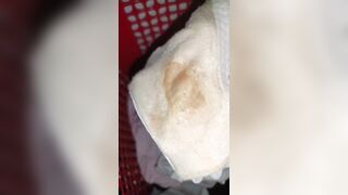 Thủ dâm quần lót chị vợ