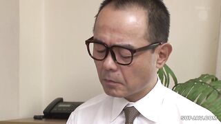 Gia sư riêng, cám dỗ thân thể đầy dục vọng