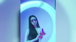 sgbb phản bố nuôi bị bố nuôi đăng clip lên mạng khổ thân con bé