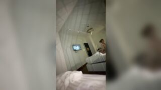 Con gái khi say, thấy cặc là nhét vào đéo cần biết phải người yêu mình không