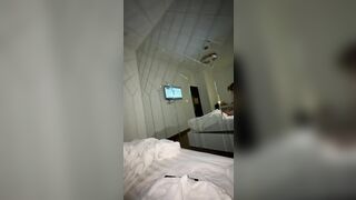 Con gái khi say, thấy cặc là nhét vào đéo cần biết phải người yêu mình không