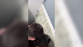 Quay lén 2 em HS đụ nhau trong WC quán CF