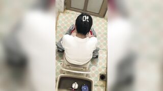 em hàng xóm ngày nào cũng cho rửa mắt hớ hênh quá