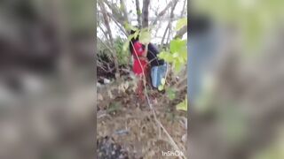 Anh trai dụ dỗ em họ 16 tuổi ra chỗ vắng xem lồn bú đít.