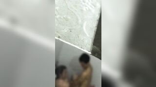 em trai quay lén anh chị địt nhau trong nhà tắm