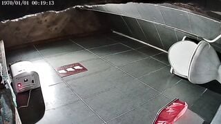 cammara ẩn Quay Lén WC các em xinh tươi nhìn nứng cặc - phần 10