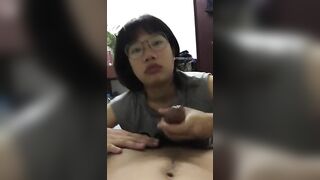 cô chú không có nhà sang nhà gạ đứa em họ chịch nhau