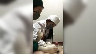 Hiến tinh lâu ra nên được bé y tá bú cu