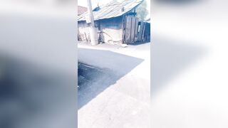 Em teen dâm đãng mông to cực bạo tự tin khỏa thân đi dạo trg xóm và giúp đỡ các chú