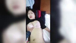 Cháu họ 17 tuổi số hưởng được 2 bà dì lần lượt cho đụ trong 1 lượt.