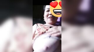 Mbbg call video cho trai trẻ xem vú lồn dâm đãng