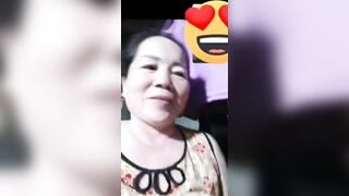 Mbbg call video cho trai trẻ xem vú lồn dâm đãng