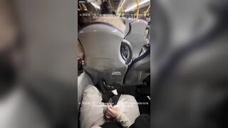 Gái xinh Vú To ở trên Xe Bus, Lén Bóp vú, Thủ dâm Cho người lạ Xuất tinh Public nứng