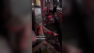 Gái xinh Loli mình dây, Bóp vú Móc lồn thủ dâm cho Người Vô Gia cư xem