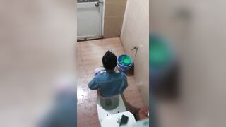 cammara ẩn Quay Lén WC các em xinh tươi nhìn nứng cặc - phần 29