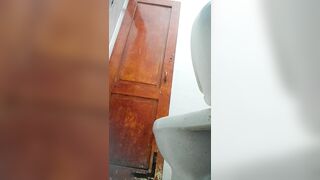 cammara ẩn Quay Lén WC các em xinh tươi nhìn nứng cặc - phần 31