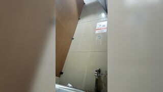 cammara ẩn Quay Lén WC các em xinh tươi nhìn nứng cặc - phần 49