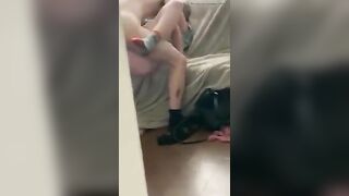 Về nhà sớm gây bất ngờ cho người yêu và cái kết phát hiện bị cắm sừng
