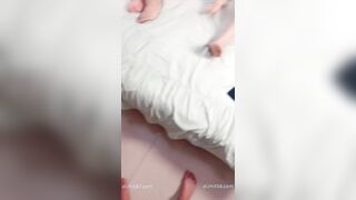gái trung thác loạn địt tập thể live sex