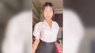 Em học sinh 2k5 khoe hàng vú đẹp lồn ngon