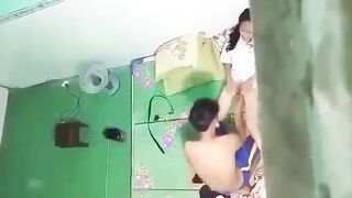 Quay lén 2 em hs đụ nhau